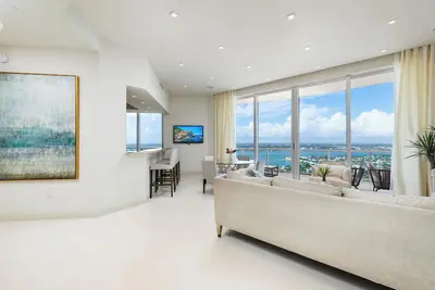 Image de Ritz-Carlton Oceanfront Penthouse - Hotel Amenities ★★★★★ by Guaranteed Rental™
