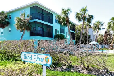 Image de Ami 2 bedroom, Updated condo with pool in fantastic location!