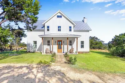 Image de Hilltop Views, Dog Friendly, Deck, Fire Pit & Near Pedernales Falls