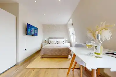 Image de Zone 2 | Cosy Studio Near Park