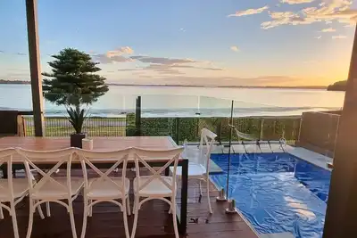 Image de Waterfront Sunset Getaway & Pool Sleeps 16