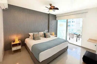 Image de Beachfront + King Bed + 2x Wifi + Morros Ultra