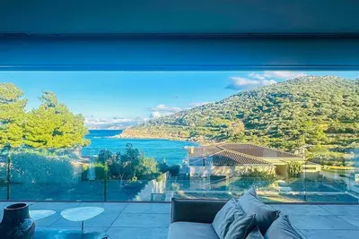 Image de Sublime villa pieds dans l'eau