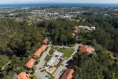 Image de Romantic Suite w/ Breathtaking Views | Relaxing Outdoor Fireplace & Pool
