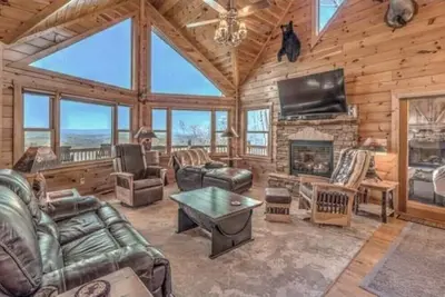 Image de Beautiful, private, Blue Ridge, Ga cabin with incredible views.