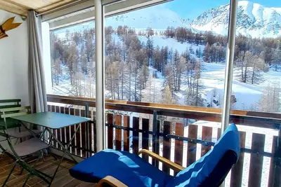 Image de Studio rénové 30 m2 + 8 m2 terrasse vue montagne, proche pistes, parking, wifi