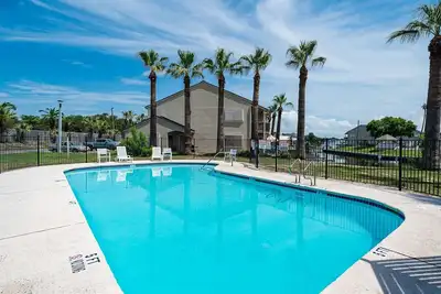 Image de Camp Reel Time ~ Bay House Condominium ~ Private Boat Slip, Access to Condos