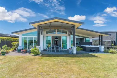 Image de Whispering Waters - Lake Taupo Holiday Home