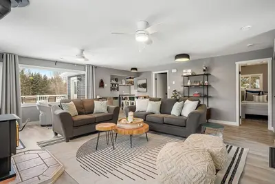 Image de Sunnyside Cove | Lakeside | Fireplace | Fire Pit