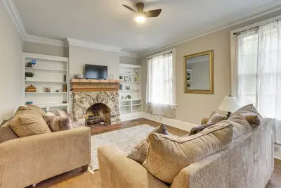 Image de <1 Mi to Asu Campus: Quiet Old Cloverdale Townhome