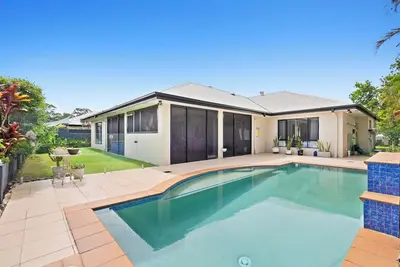 Image de Blanco Pool House Splash and Relax with Family