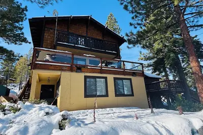 Image de Meeks Bay Chalet - Short Walk to Prestine Beach! , Meeks Bay Chalet