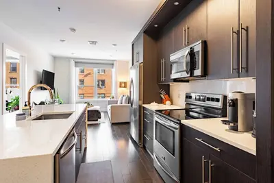 Image de Cozy 2-bd Condo just a Ferry\/Bus ride away to Nyc's Times Square