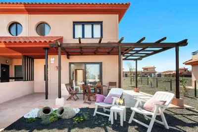 Image de Hébergement 'Casa Bonita Lajares Fuerteventura' avec vue sur la mer, piscine partagée et Wi-Fi