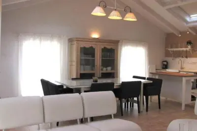 Image de Maison de campagne \"Gailupa\" avec vue sur les montagnes, jardin privé et Wi-Fi