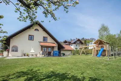 Image de Appartement \"Heimpel\" avec vue sur le lac et les montagnes, Wi-Fi et balcon