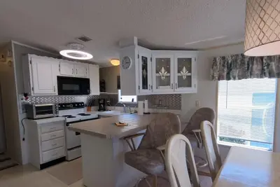 Image de Adorable 2 bedroom 2 bath beach house