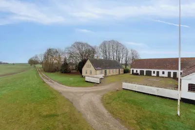 Image de Countryside property with great fishing.