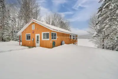 Image de Pond & Snowmobile Trails On-Site: Errol Escape!