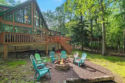 Image de Lakefront, GameRoom, Kayaks, HotTub, Sauna, FirePit, A/C