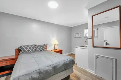 Image de Private Room w\/ Bath and Kitchen Access in Brownstown