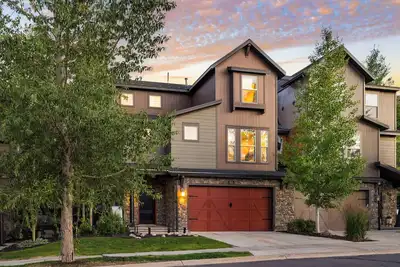 Image de Abigail Drive | Year-Round Retreat w/ Hot Tub | Near Trails + Historic Main St