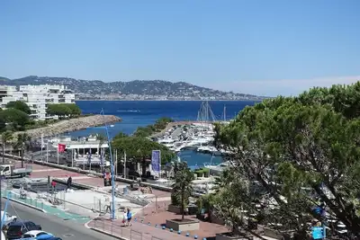 Image de 14482 magnifique studio avec vue mer dans une résidence en front de mer