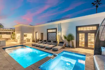 Image de The Casa Del Sol Experience - Old Town Villa