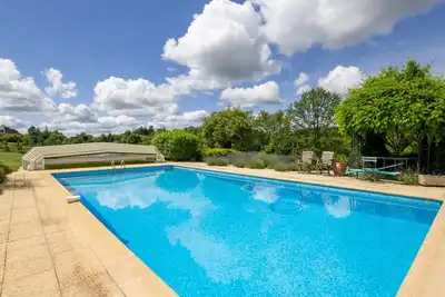 Image de Maison campagnarde avec piscine et cheminée, Périgord Noir