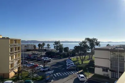 Image de T1 avec terrasse, parking & climatisation à Balaruc-les-Bains