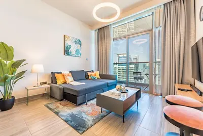 Image de Chic 1br w/ Scenic Views Near Metro | Sky-high Unit