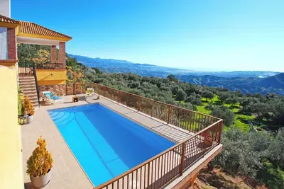 Image de Fabulous villa, airco, pool, Wifi. Walking distance to village. Amazing views.