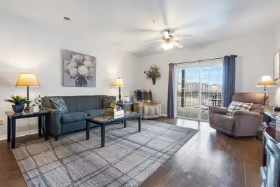 Image de 2 Bd Golf Condo with a Pool View, Deals on Tickets and Golf!
