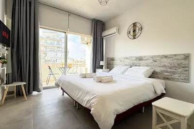 Image de Beachfront SeaJoy Larnaka Makenzy - 50m to Beach