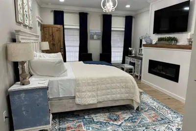 Image de The Sapphire and Blush Retreat- 2 Bedroom Suite #5