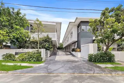 Image de Stylish 3bd Townhouse CampHill