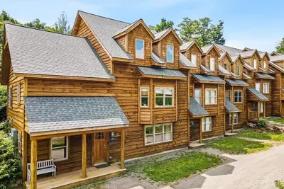 Image de Ski-Inn Ski-Out 4br Townhouse