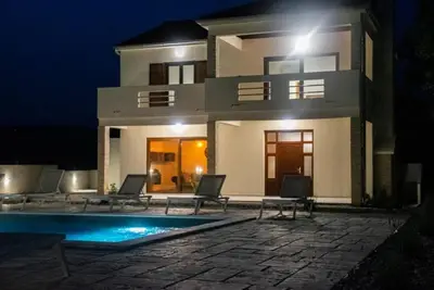 Image de Zen Garden Villa with heated pool