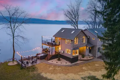 Image de Riverside Retreat Sleeps 20