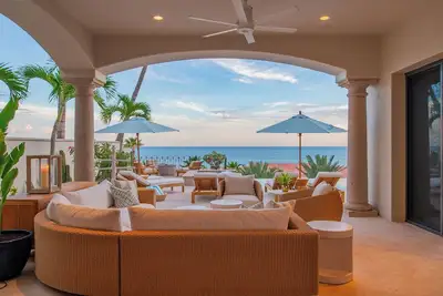 Image de New Villa! Stunning Villa with Chef, Butler in Del Mar Palmilla