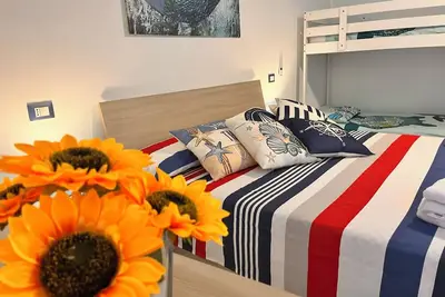 Image de La Casetta Del Vicolo Free parking nearby and dining terrace.