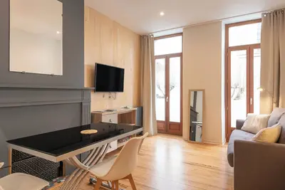 Image de Séjour cosy à Bagnères - Studio Bastan rénové, balcon, Wi-Fi ultra-rapide, proche thermes