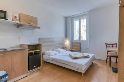 Image de Studio '210' avec piscine partagée, terrasse partagée et Wi-Fi