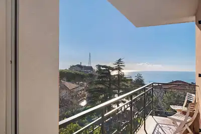 Image de Villa 'In Collina Vista Mare' avec vue sur la mer, terrasse privée et jardin privé