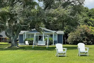 Image de Charming 2-bedroom cottage in Sneads Ferry with WiFi and Ac
