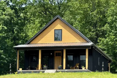 Image de Come visit Whiskeys Hideaway a Charming chalet located in the hills of Kentucky