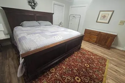 Image de Cozy Duplex with Fire Pit Near Restaurants & Shops in Fort Mill. Pets Welcome.