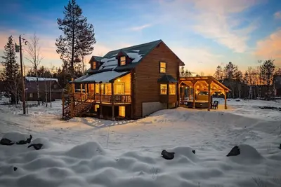 Image de Shooting Star Lodge-Hot Tub-35 Min 2 Ysnp