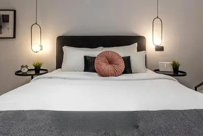 Image de Phaedrus Living: Lykavitos Heights Studio