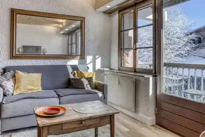 Image de Studio cosy avec coin montagne, proche téléphérique, wifi et parking